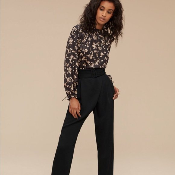 Aritzia Pants - NWT Aritzia Wilfred Musseaux Pants in Black Size M